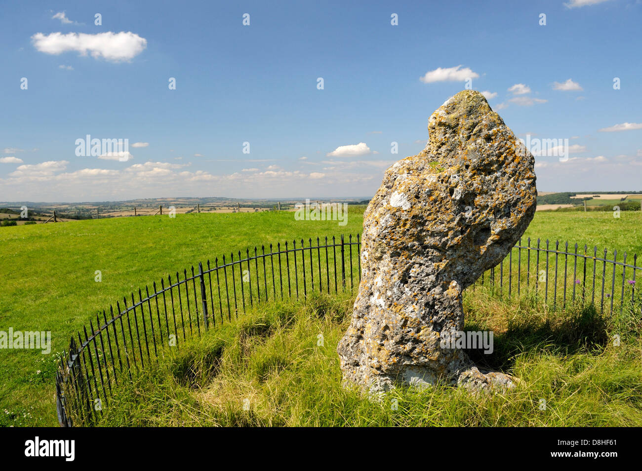 The prehistoric King’s Stone thought to be Bronze Age grave marker. An outlier of the Rollright Stones, Oxfordshire, England Stock Photo