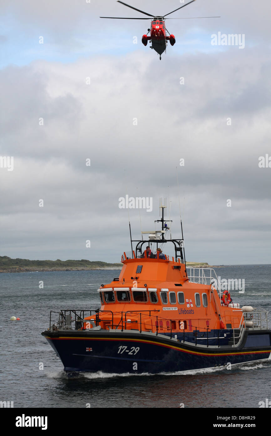 Rnli helicopter rescue hi-res stock photography and images - Alamy