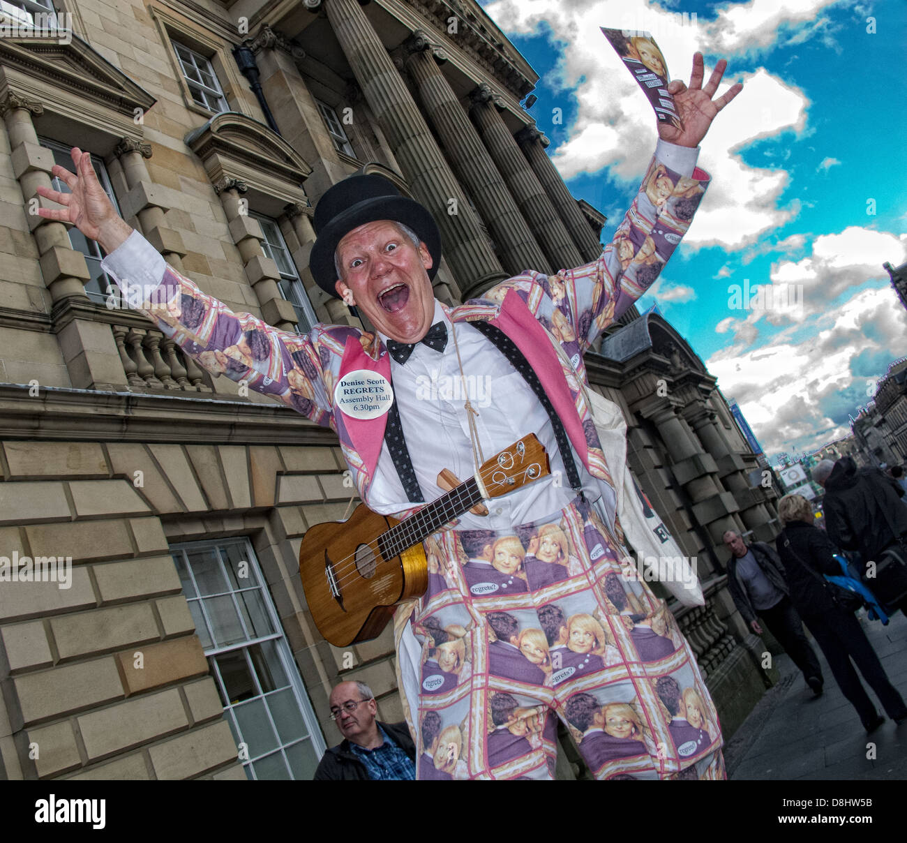 Edinburgh Festival Fringe Act, Scotland, UK, EH1 1QS Stock Photo