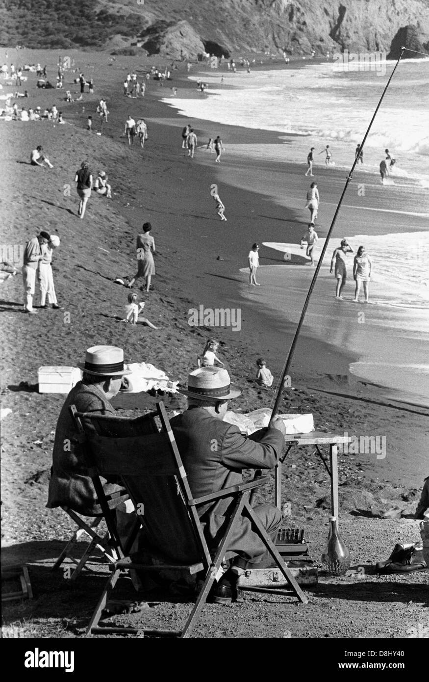1970s family beach hi-res stock photography and images - Alamy