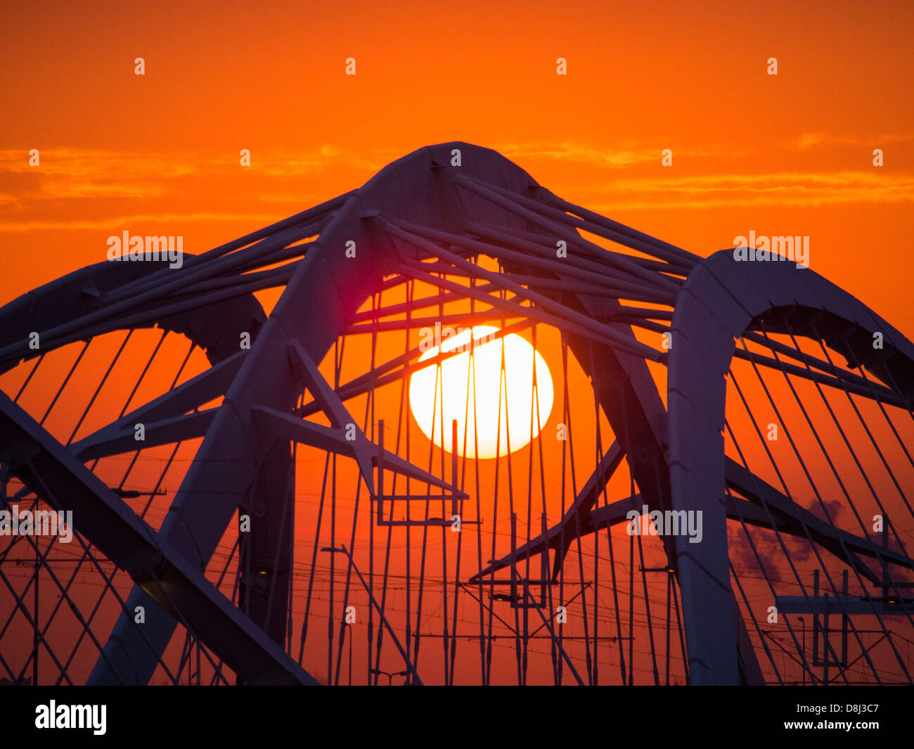 Modern steel bridge hi-res stock photography and images - Alamy