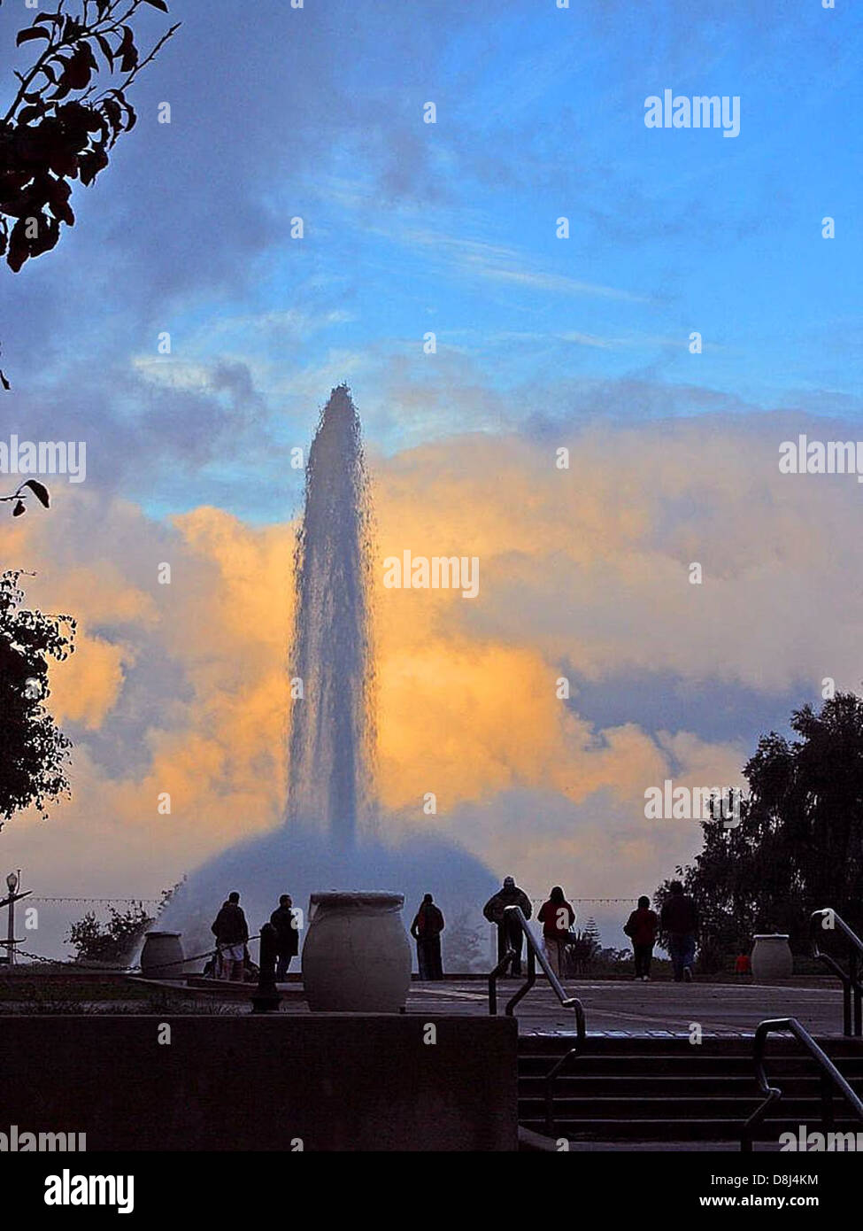 Outdoor lighting water feature hi-res stock photography and images - Alamy