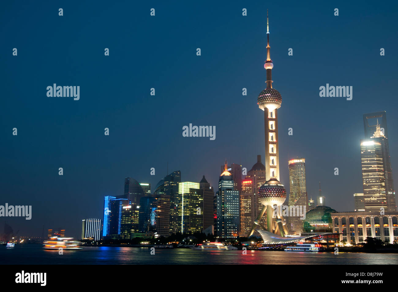The new Shanghai Pudong skyline, Shanghai, China Stock Photo - Alamy