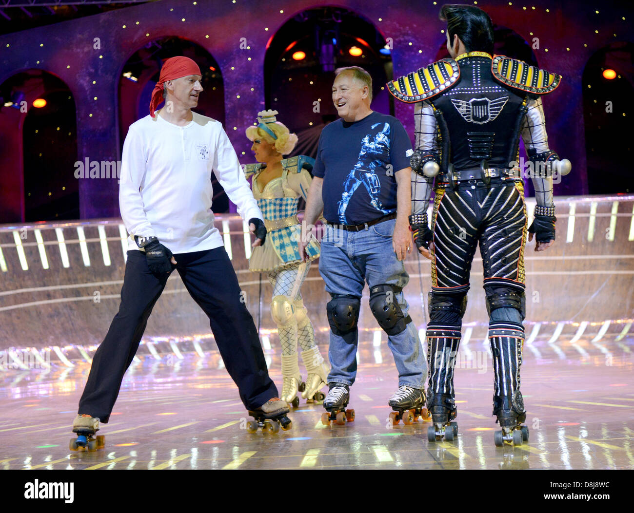 The two roller skating world record holders, American Ted Coombs (2R