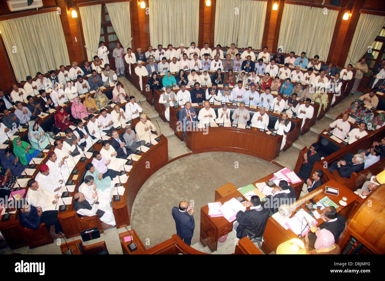 Newlyelected Sindh provincial assembly members offer Dua during