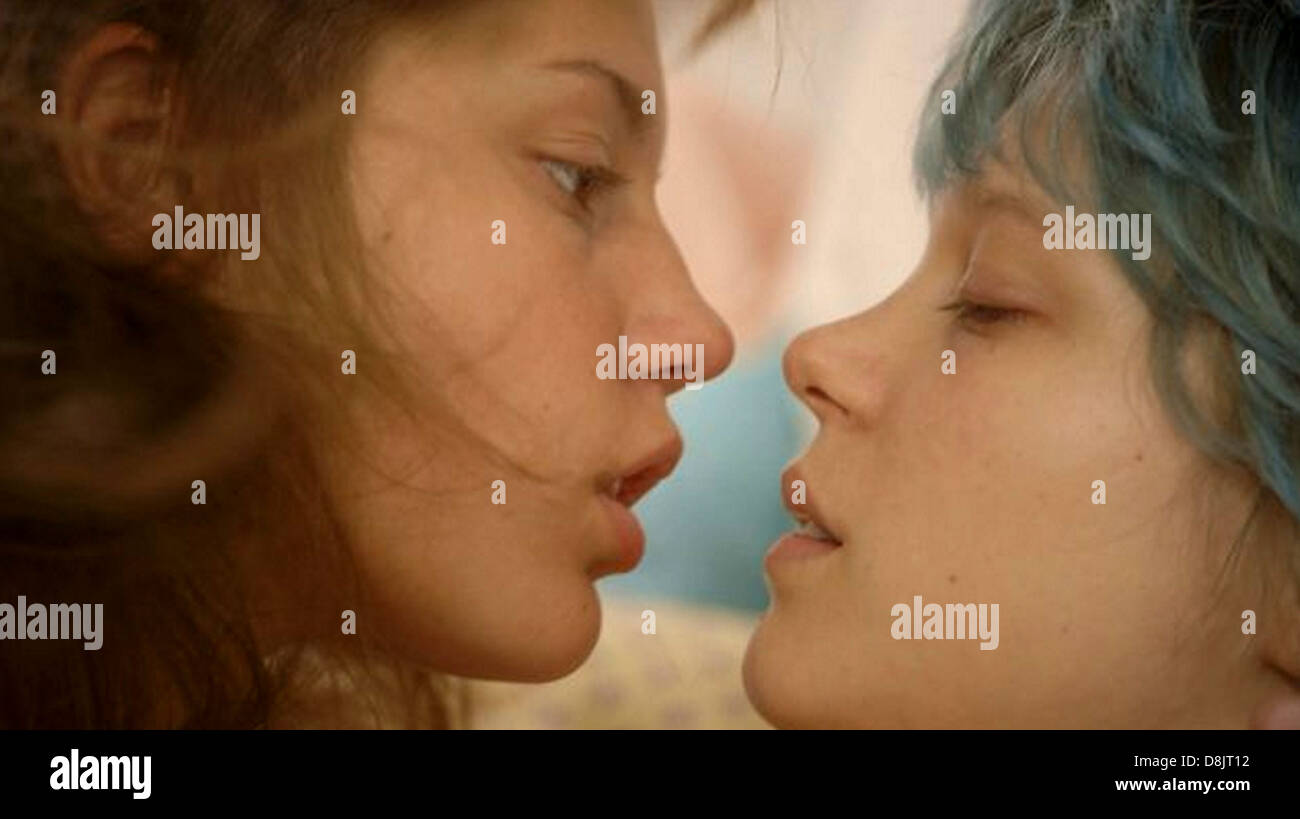 BLUE IS THE WARMEST COLOUR 2013 Wild Bunch film with Lea Seydoux at right and Adele Exarchopoulos Stock Photo