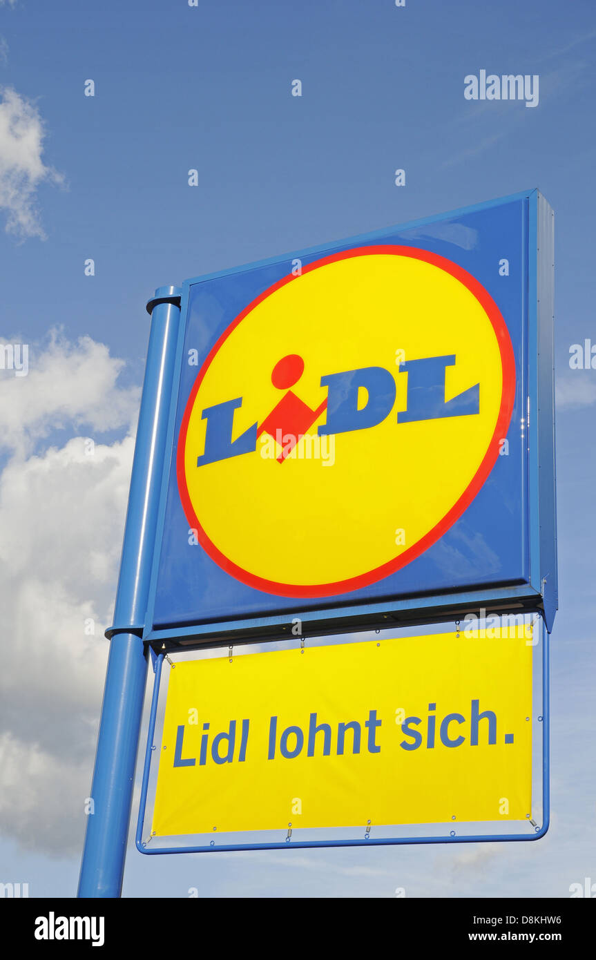 Deutsche lidl hires stock photography and images Alamy