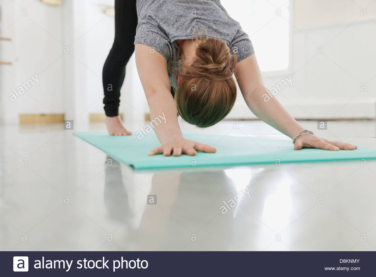 Bending downward hi-res stock photography and images - Alamy