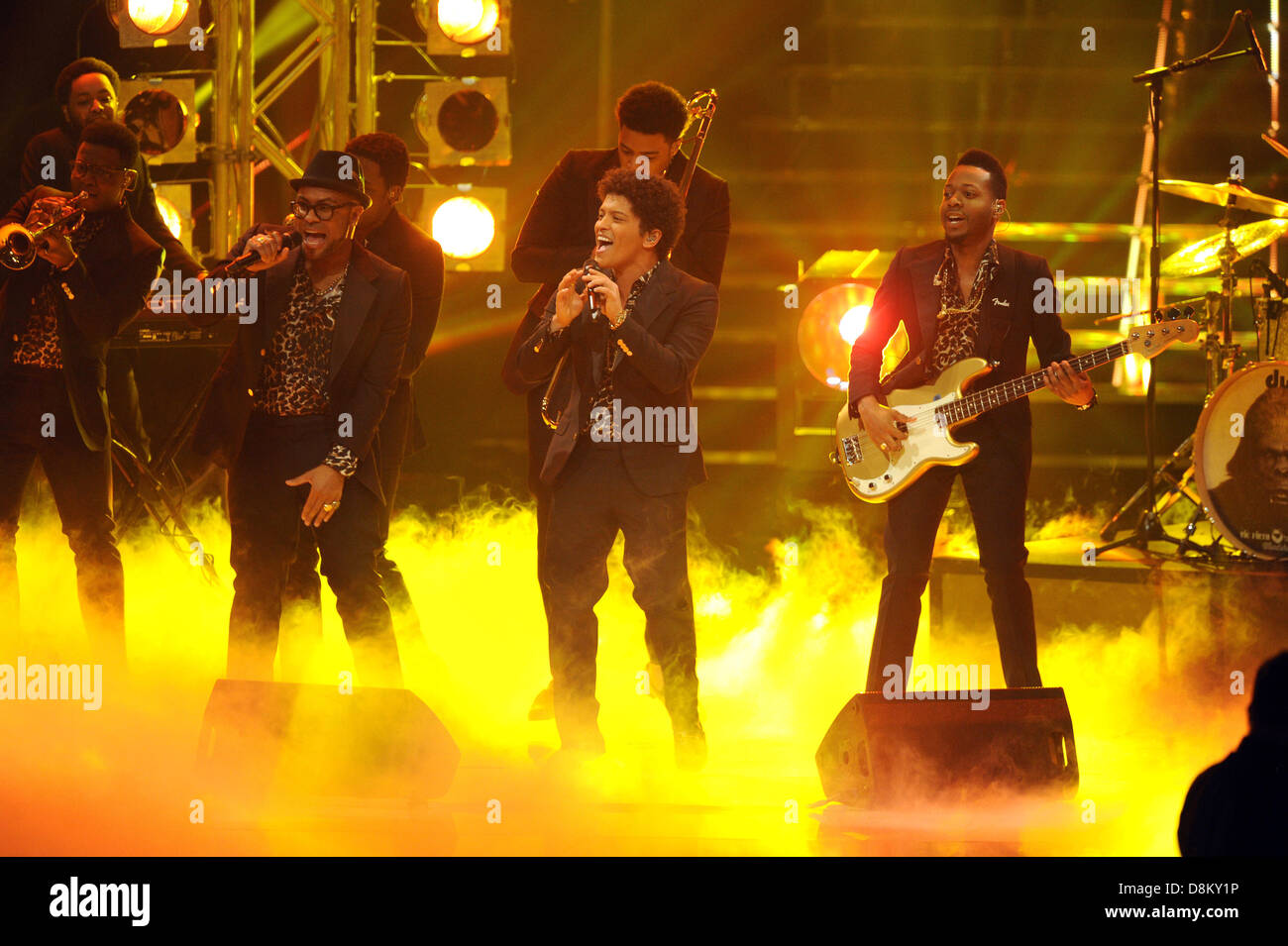Singer Bruno Mars performs on the stage during the show 'Germany's next Topmodel' in SAP-Arena in Mannheim, Germany, 30 May 2013. Photo: Uli Deck Stock Photo