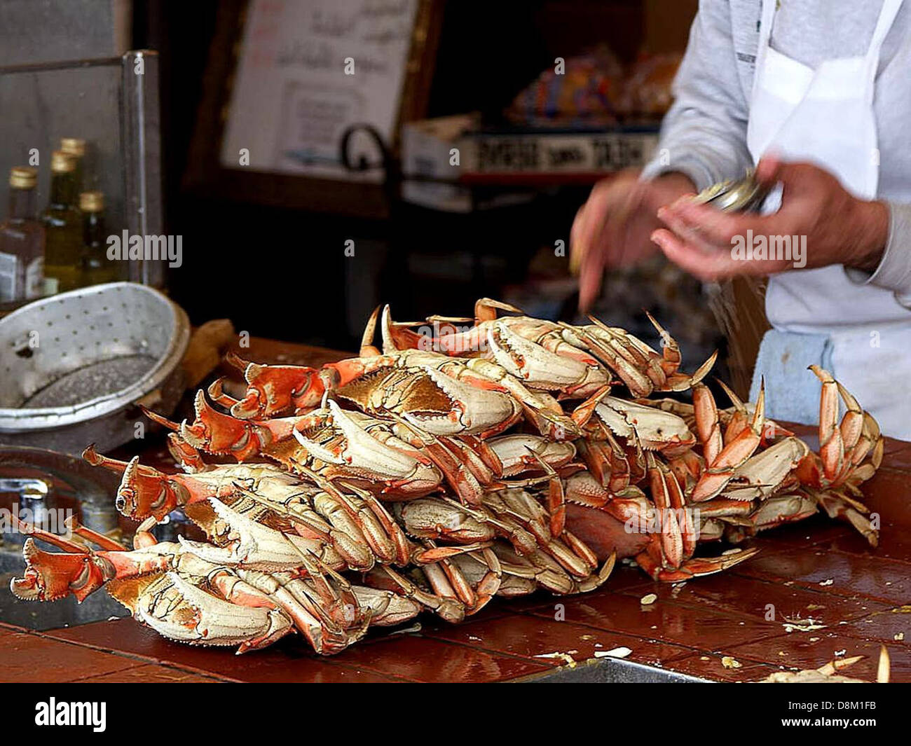 Dungeness crab at fishermans wharf Stock Photo Alamy