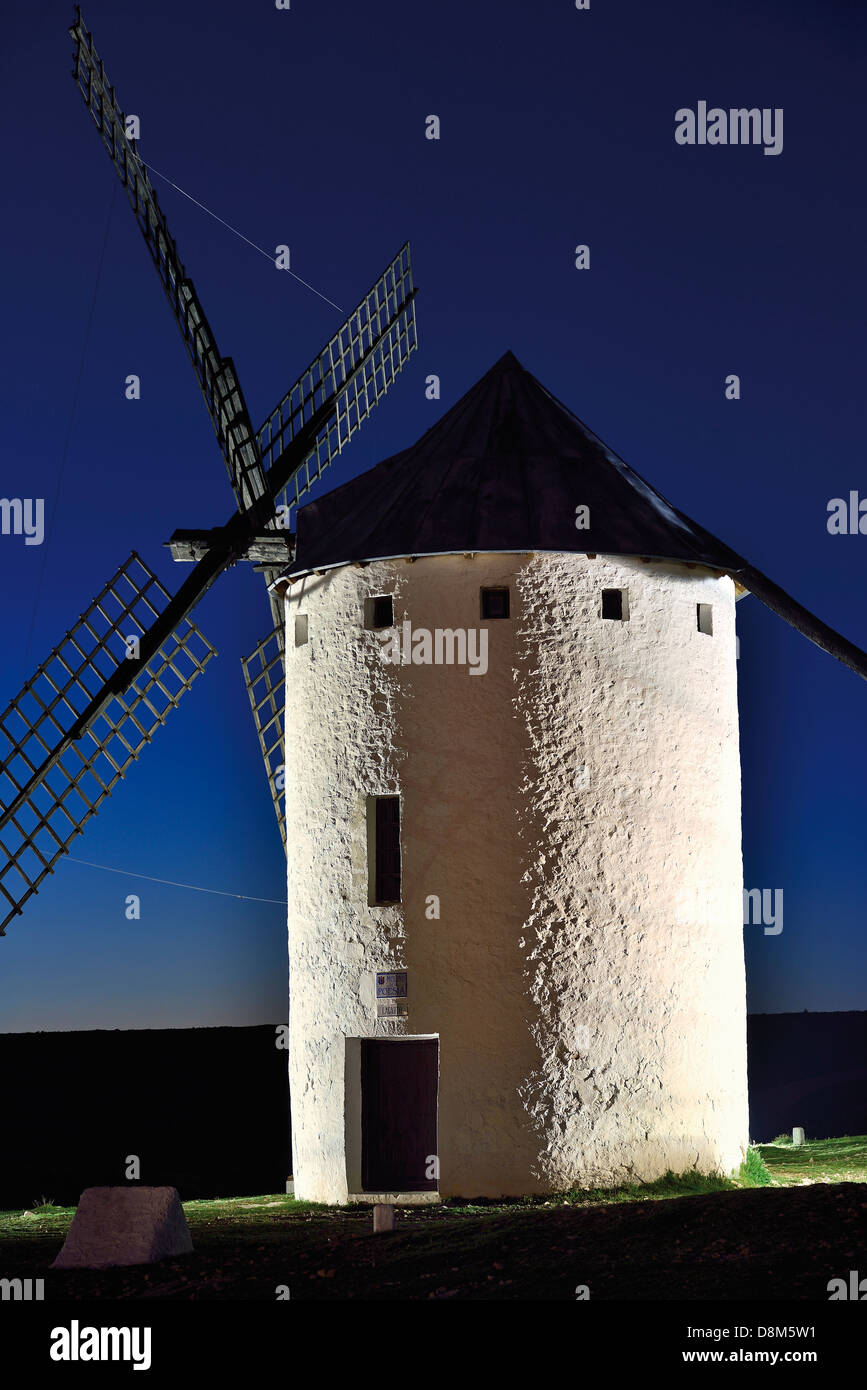Spain, Castilla-La Mancha: Nocturnal view of windmill in Campo de Criptana Stock Photo