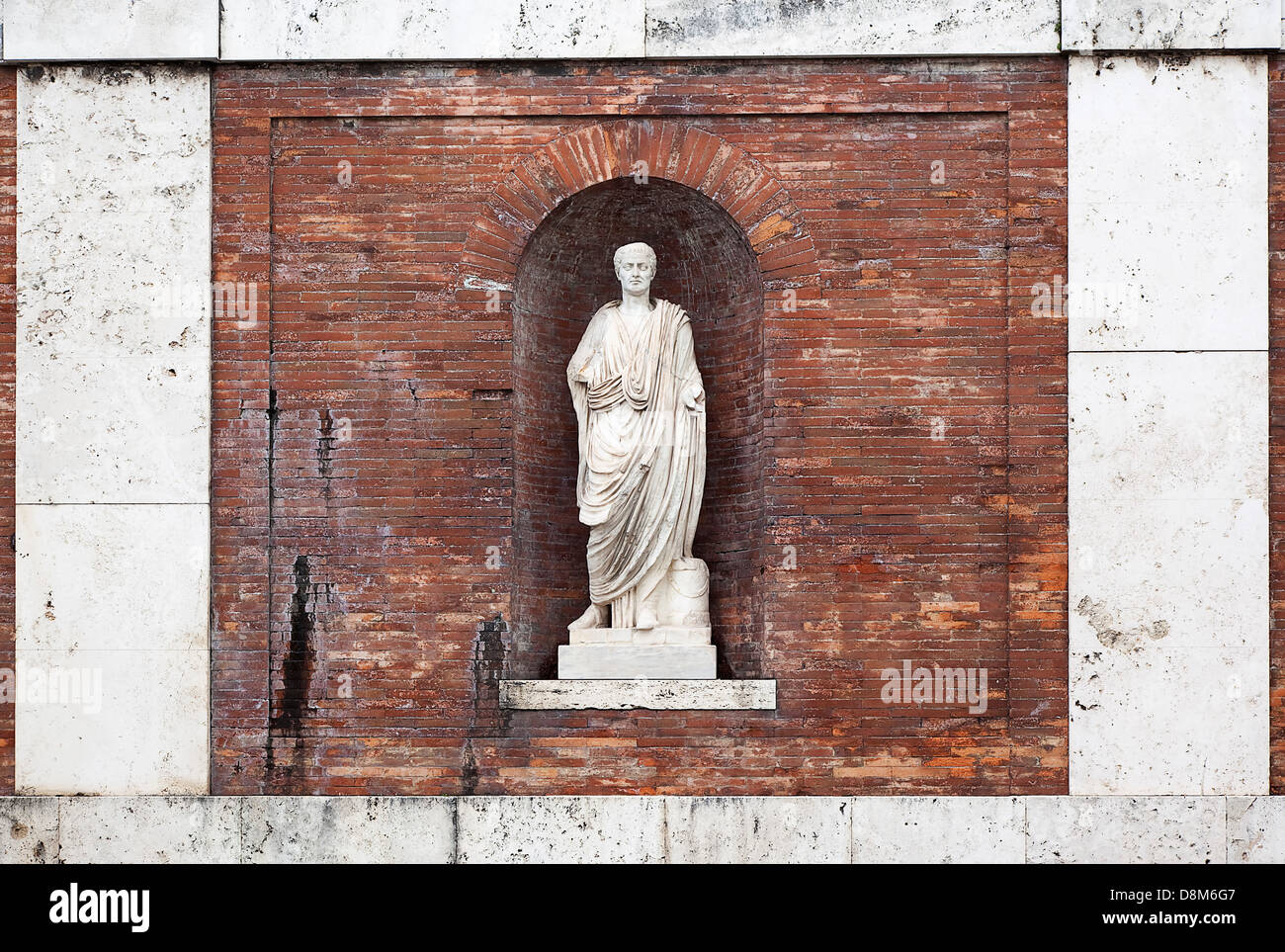 Italy, Lazio, Rome, Niche statue in the walls beneath Piazza del Quirinale. Stock Photo