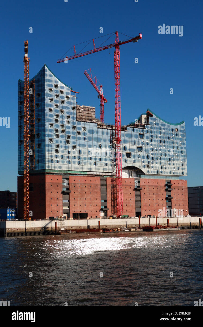 Elbphilharmonie fenster hi-res stock photography and images - Alamy