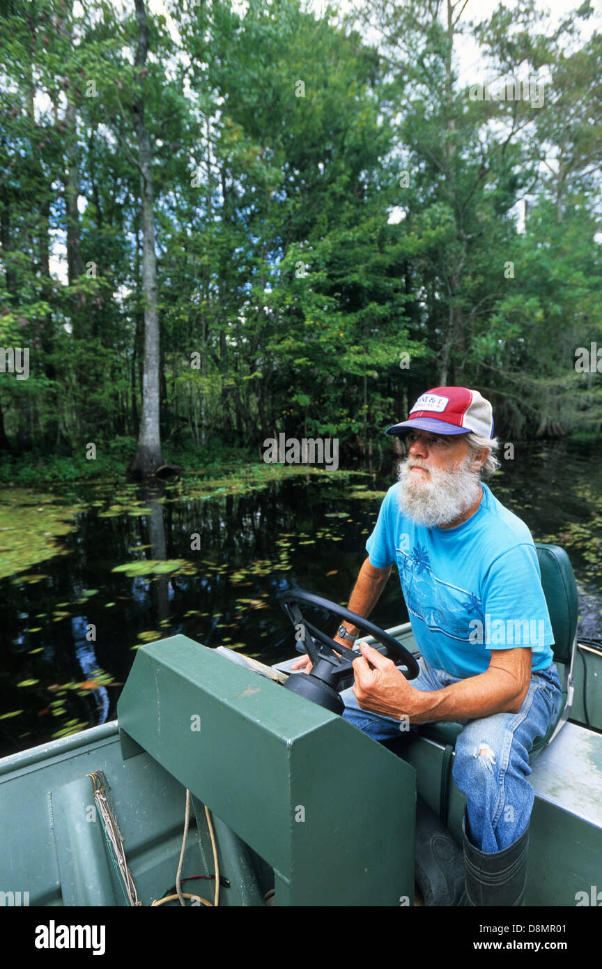 Elk283-4610v Louisiana, Cajun Country, Big Bayou Black, bayou tour guide John Faslun in boat Stock Photo