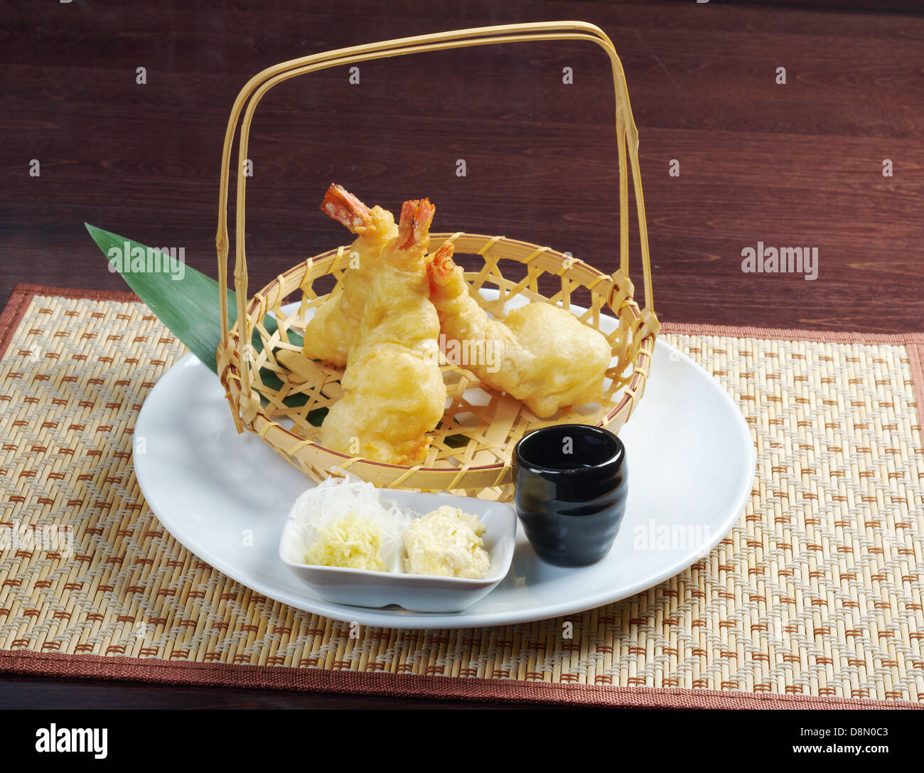 Shrimp tempura hi-res stock photography and images - Alamy