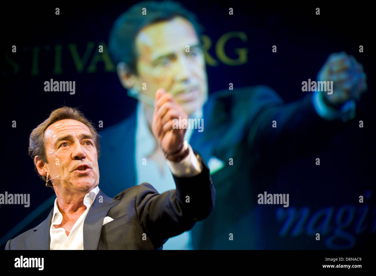 Robert Lindsay actor talking about his career on stage at Hay Festival 2013 Hay on Wye Wales UK Credit:  Jeff Morgan/Alamy Live News Stock Photo