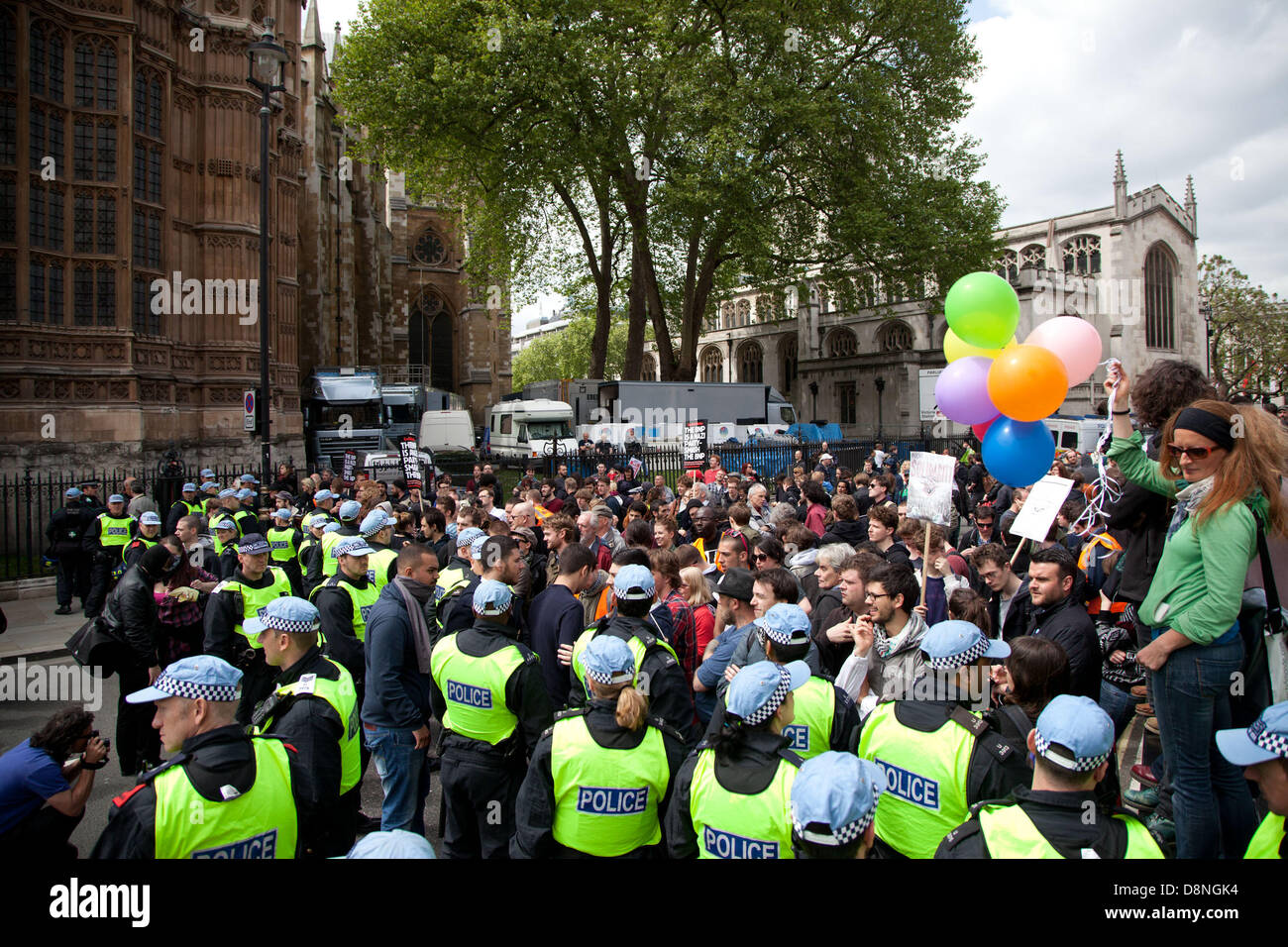 London, UK. 1st June 2013.  There was a large police presence to try and keep the opposing groups apart and attempt to minimize disruptions. Credit:  nelson pereira/Alamy Live News Stock Photo