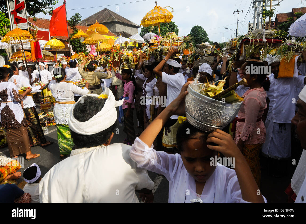 Hindu rituals on the Indonesian island of Bali Stock Photo - Alamy