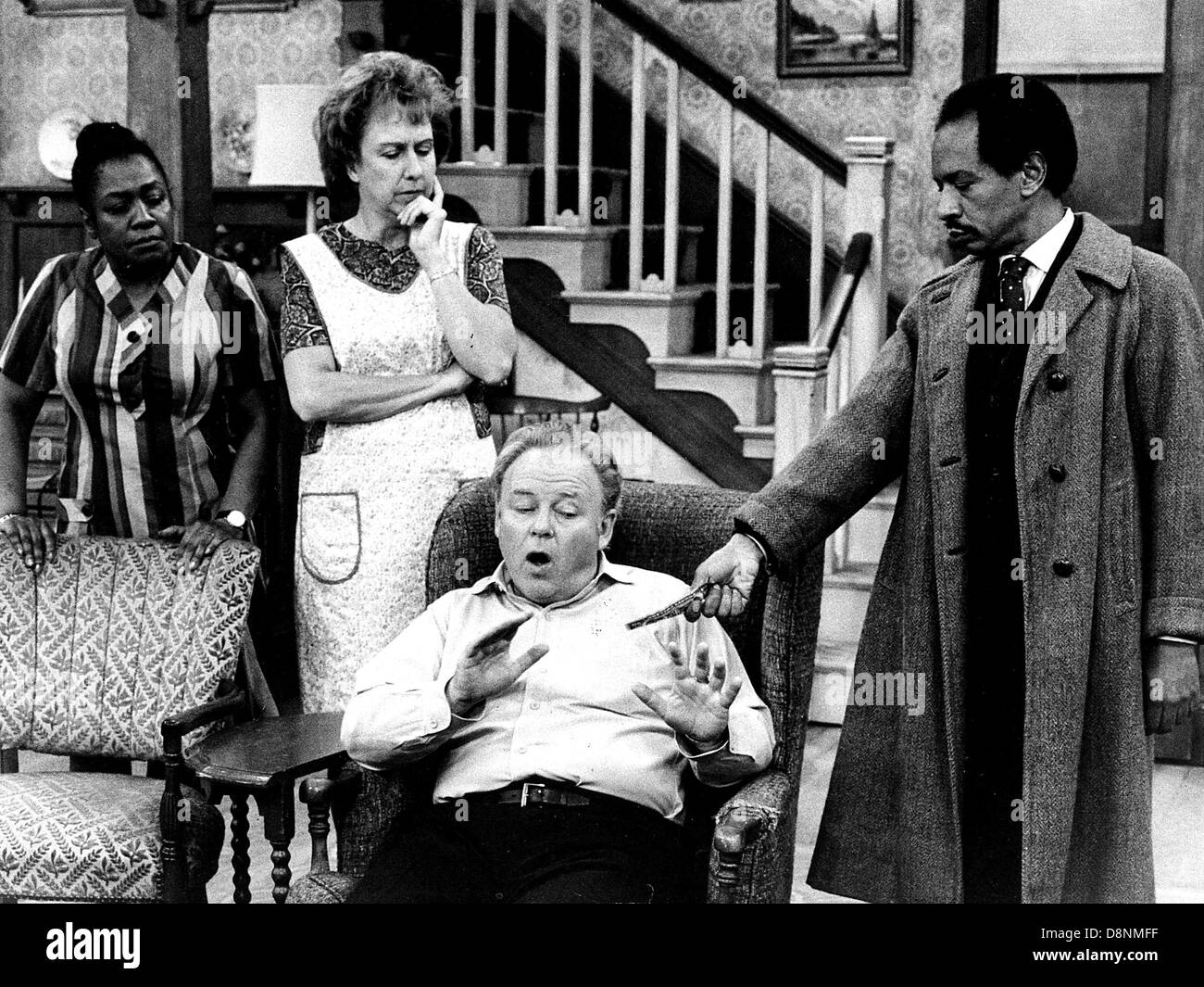 FILE PHOTO - JEAN STAPLETON, the veteran of stage and film best known as Archie Bunker's long-suffering wife Edith in the seminal TV series 'All In The Family,' died Friday May 31, 2013 at her home in New York City. She was 90. PICTURED: Jan. 1, 1971 - Los Angeles, California, U.S. - ISABEL SANFORD, JEAN STAPLETON, CARROLL O'CONNOR and SHERMAN HEMSLEY in an undated still from 'All In The Family.' (Credit Image: © Globe Photos/ZUMAPRESS.com) Stock Photo