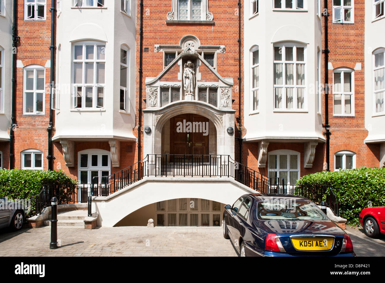 St. Gabriels Manor Cormont Road London SE5 Stock Photo
