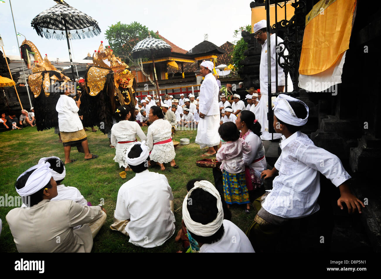 Hindu rituals on the Indonesian island of Bali Stock Photo - Alamy