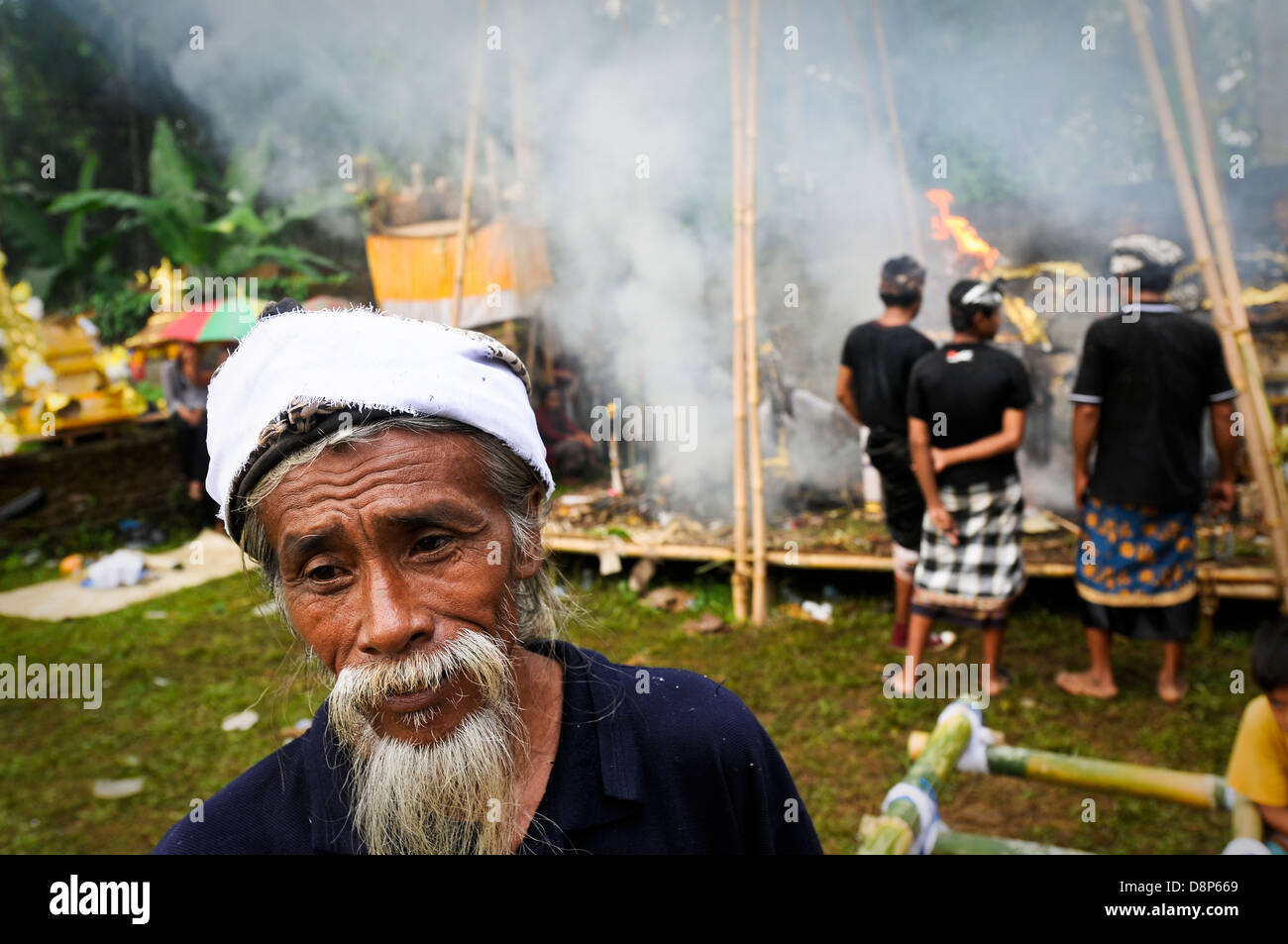Hindu rituals on the Indonesian island of Bali Stock Photo - Alamy