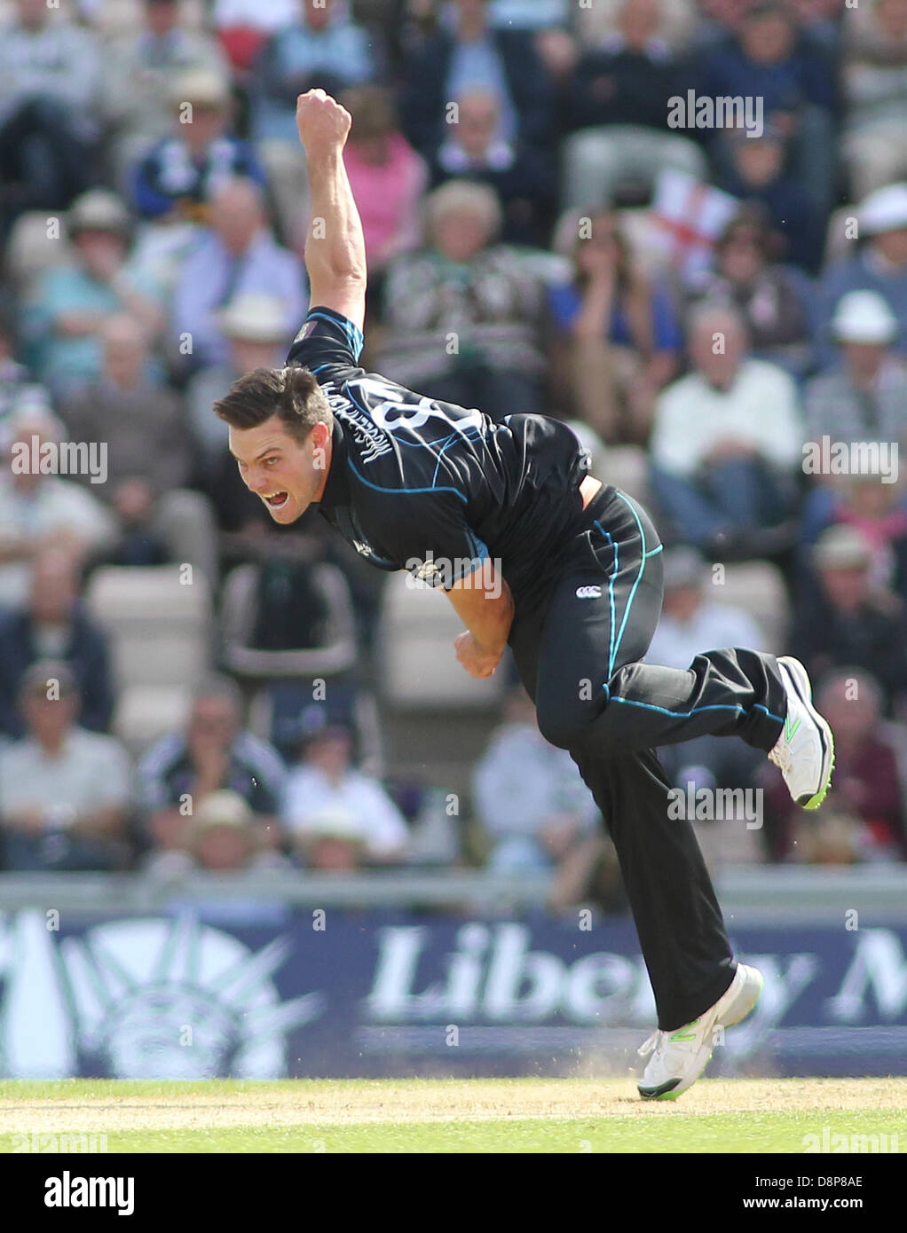 SOUTHAMPTON, ENGLAND - June 02: New Zealand's Mitchell McClenaghan bowling during the 2nd Nat West one day international cricket match between England and New Zealand at Lords Cricket Ground on June 02, 2013 in London, England, (Photo by Mitchell Gunn/ESPA) Stock Photo