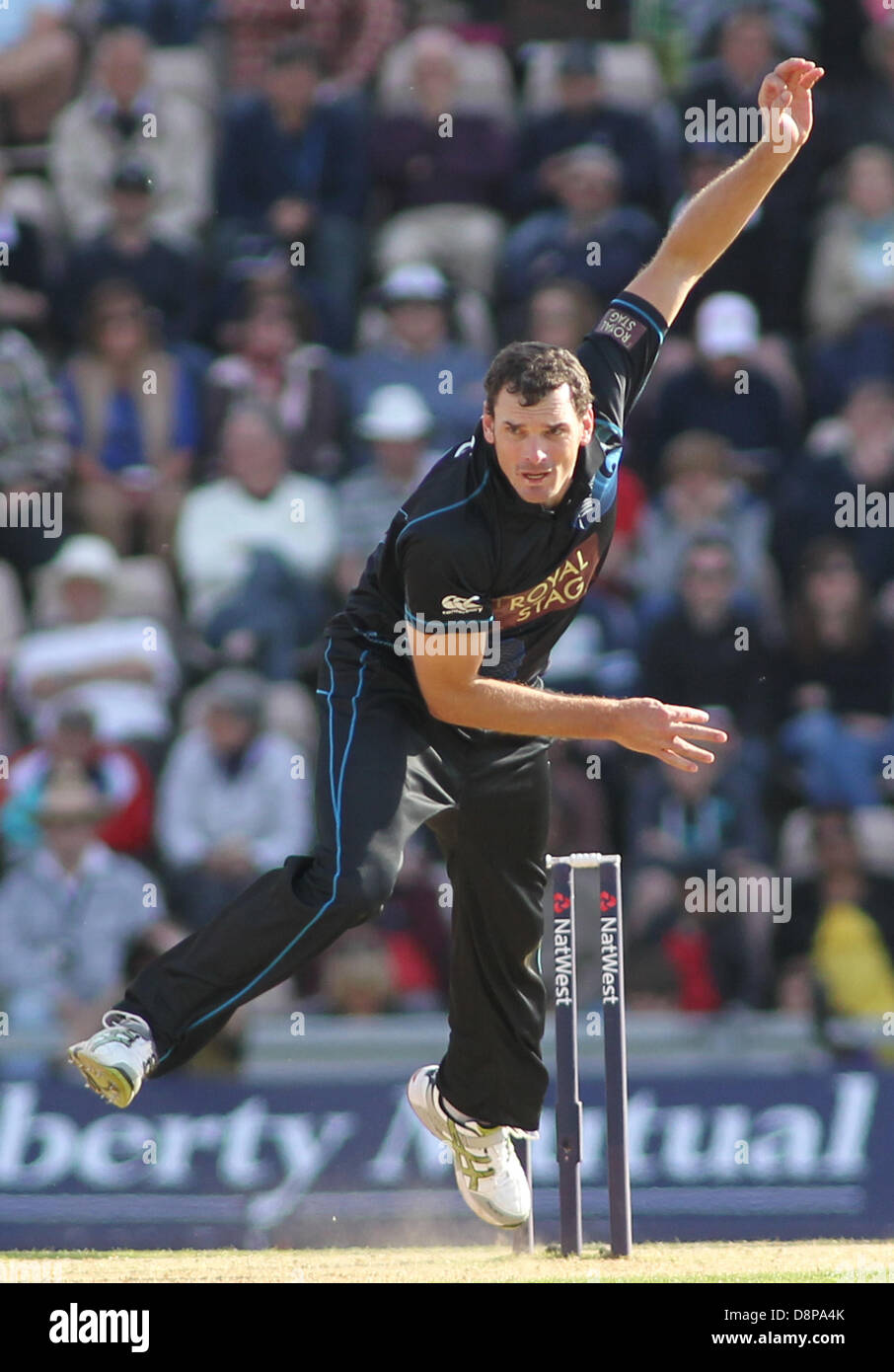 SOUTHAMPTON, ENGLAND - June 02: New Zealand's Kyle Mills bowling during the 2nd Nat West one day international cricket match between England and New Zealand at Lords Cricket Ground on June 02, 2013 in London, England, (Photo by Mitchell Gunn/ESPA) Stock Photo