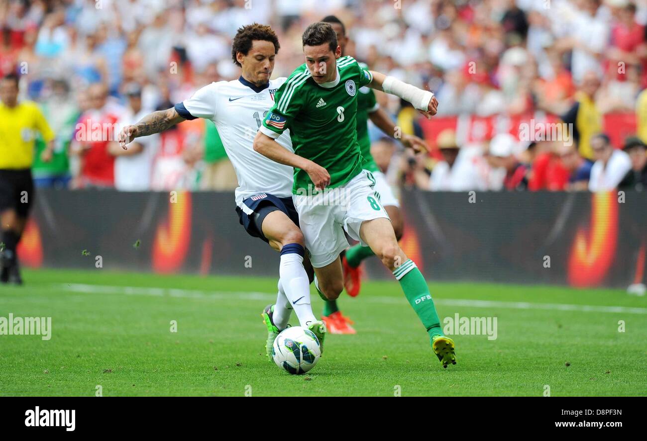 Julian Draxler (r) of Germany and Jermaine Jones of USA vie for the ball during the international friendly soccer match between USA and Germany at Robert F. Kennedy memorial stadium in Washington (District of Columbia), USA, 02 June 2013. Photo: Thomas Eisenhuth/dpa +++(c) dpa - Bildfunk+++ Stock Photo