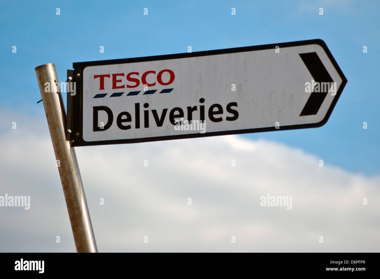 'Tesco Deliveries' signpost Stock Photo