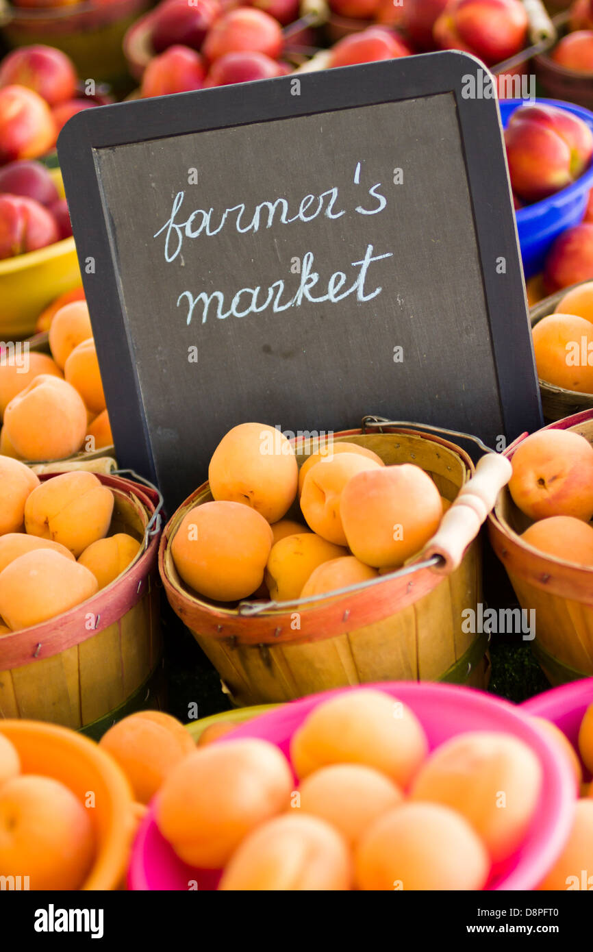 Fresh produce on sale at the local farmers market Stock Photo - Alamy