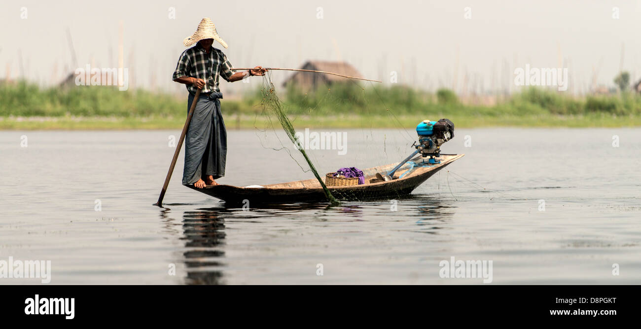 Fisherman fishing at Inle Lake Nyaungshwe Myanmar Burma Stock Photo