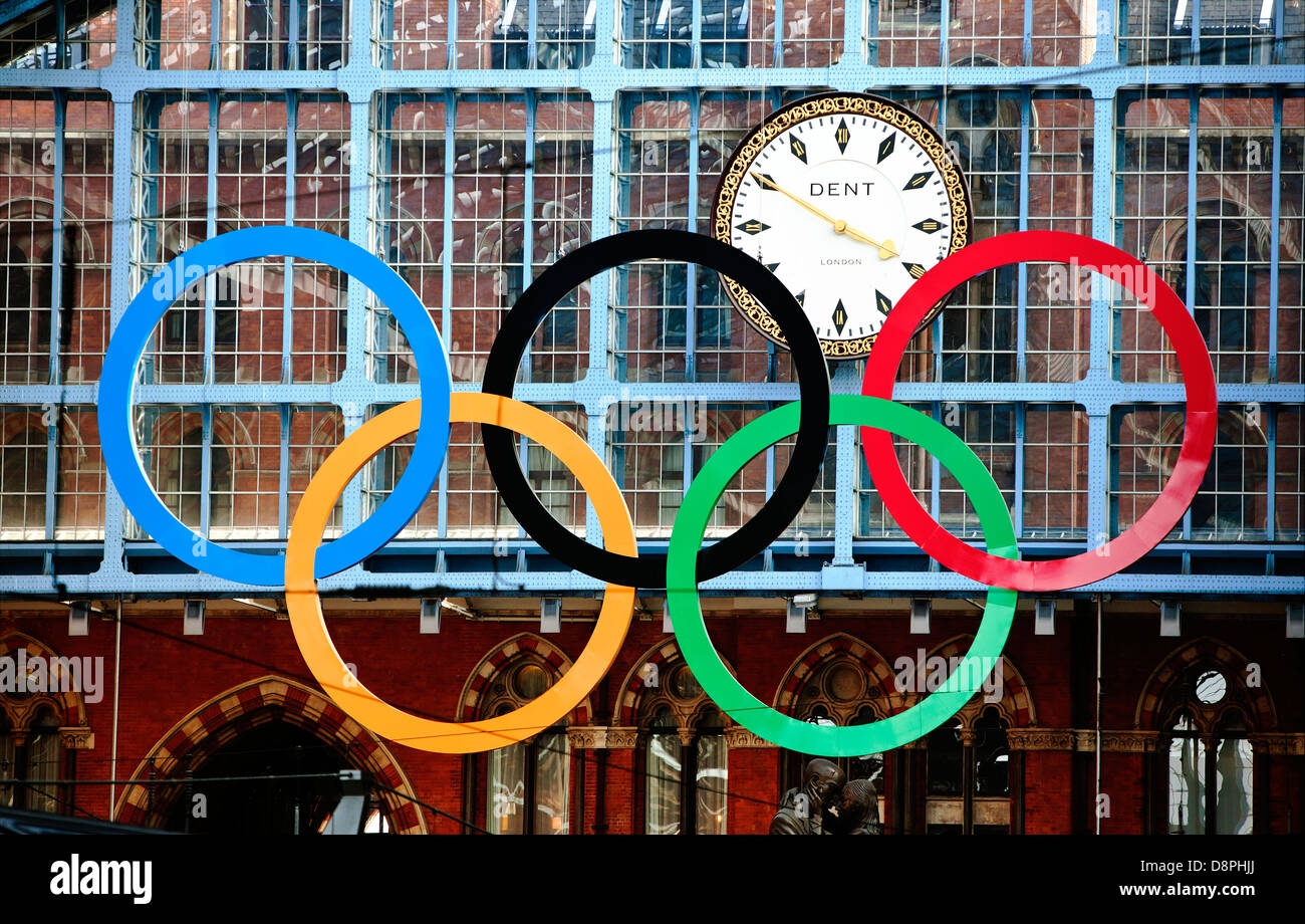 Station clock london hires stock photography and images Alamy
