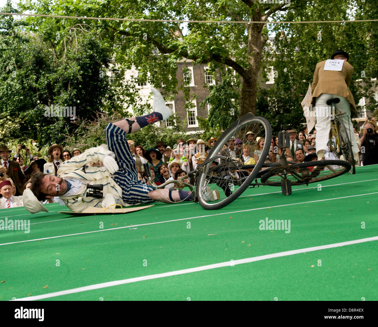 2010 Chap Olympiad : eccentric throw back event with themed ...