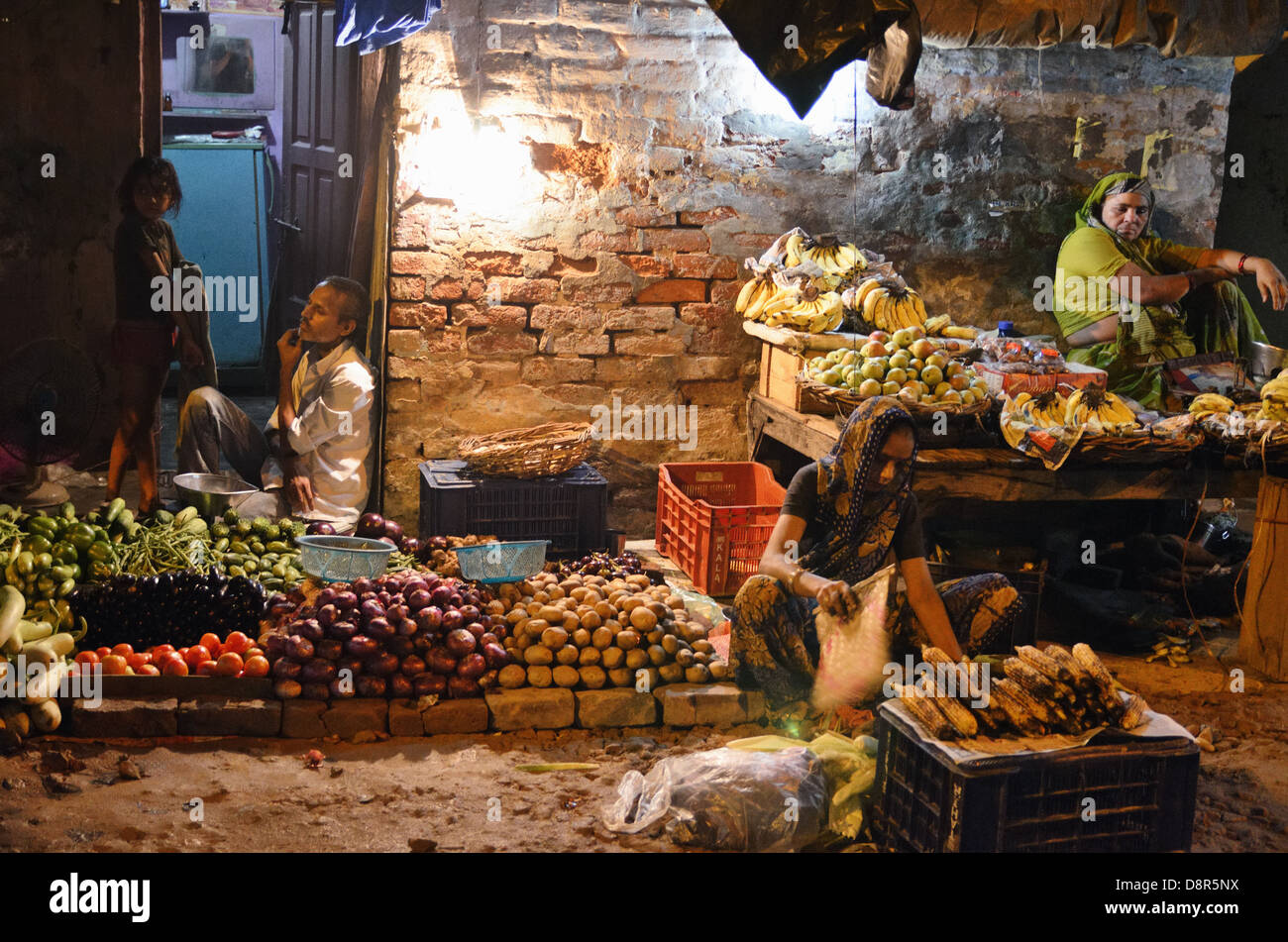 Night scene in Delhi, India Stock Photo - Alamy