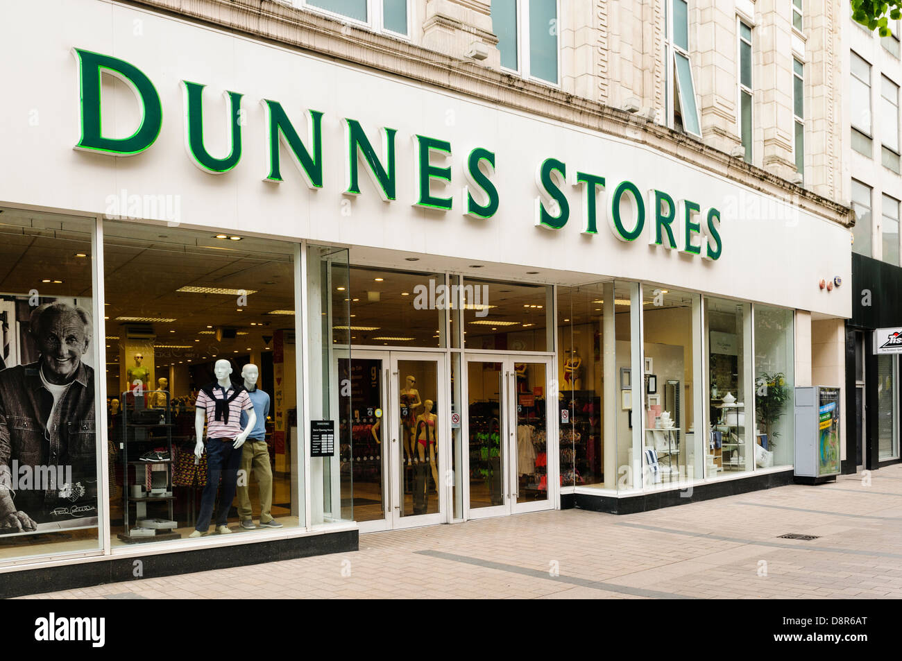 Dunnes stores retail chain hi-res stock photography and images - Alamy