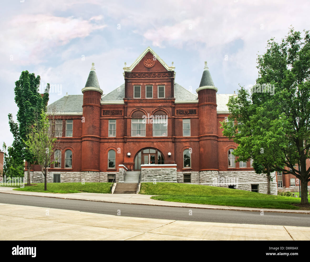 Facade old beautiful mansion hi-res stock photography and images - Alamy