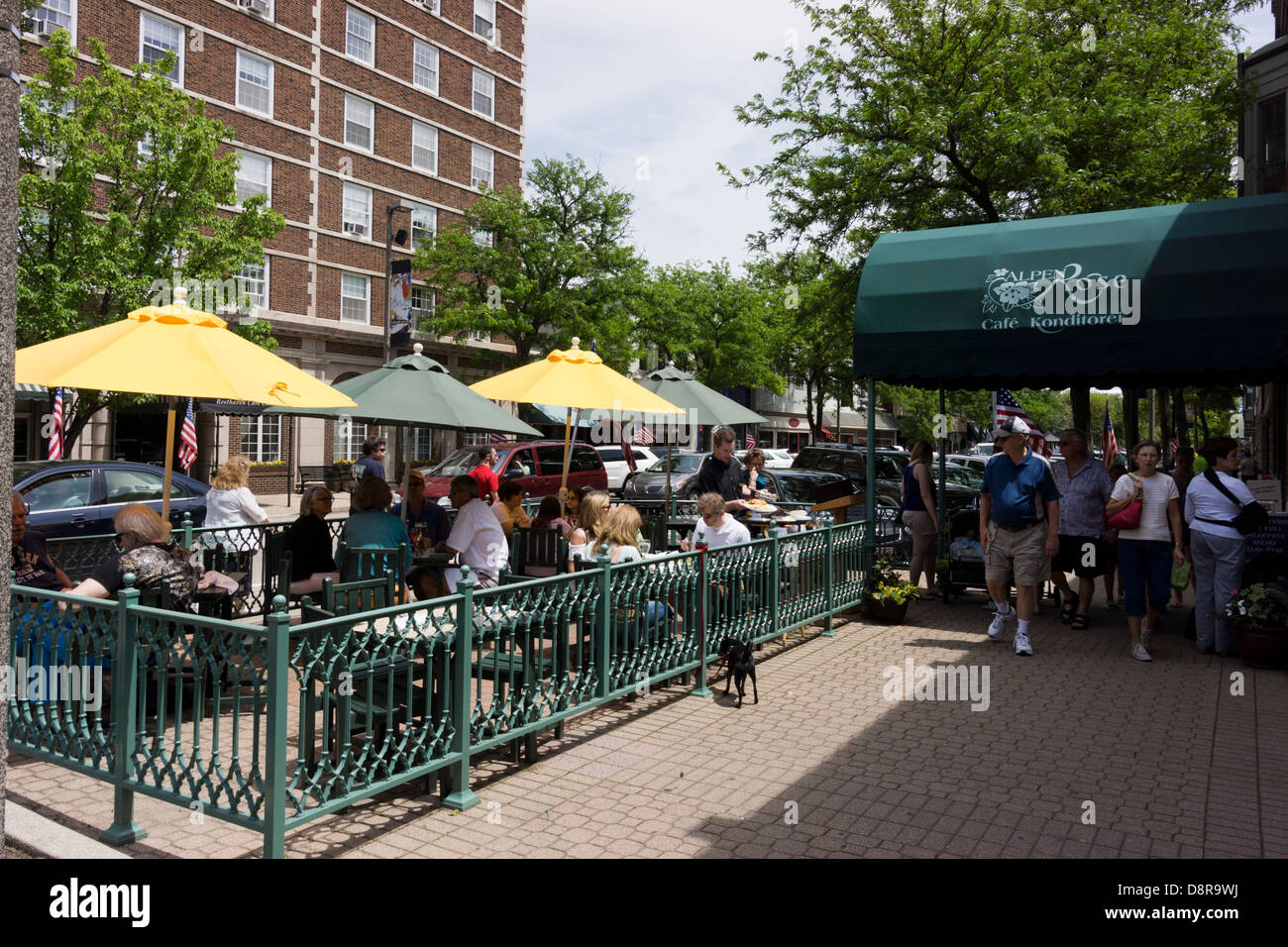 Outdoor shops and cafe's in downtown Holland, MI, USA Stock Photo Alamy