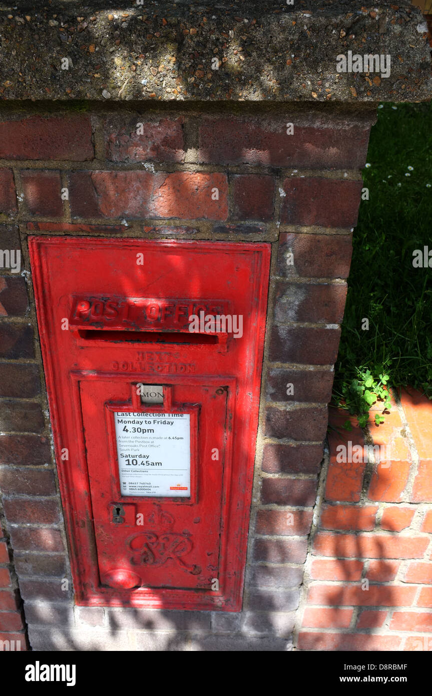 Outgoing public mail box hires stock photography and images Alamy