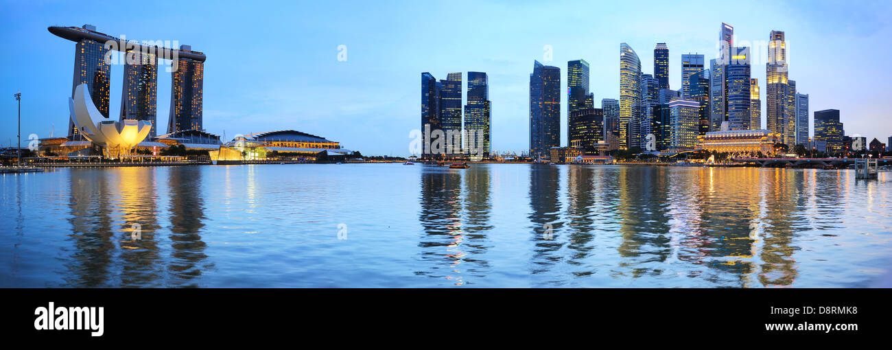 Skyline dusk singapore hi-res stock photography and images - Alamy