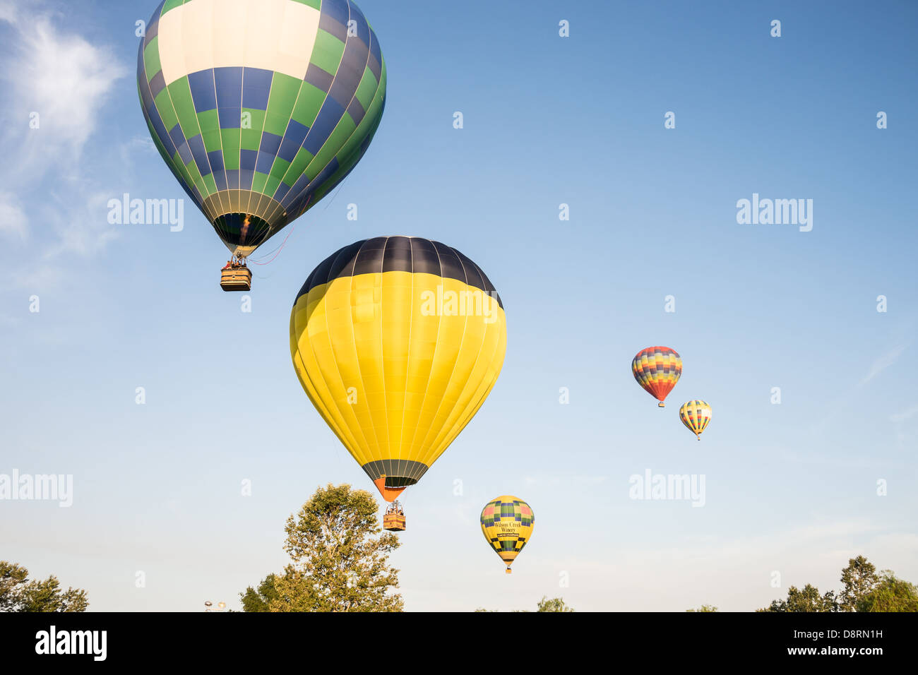 Hot air balloons in flight hires stock photography and images Alamy
