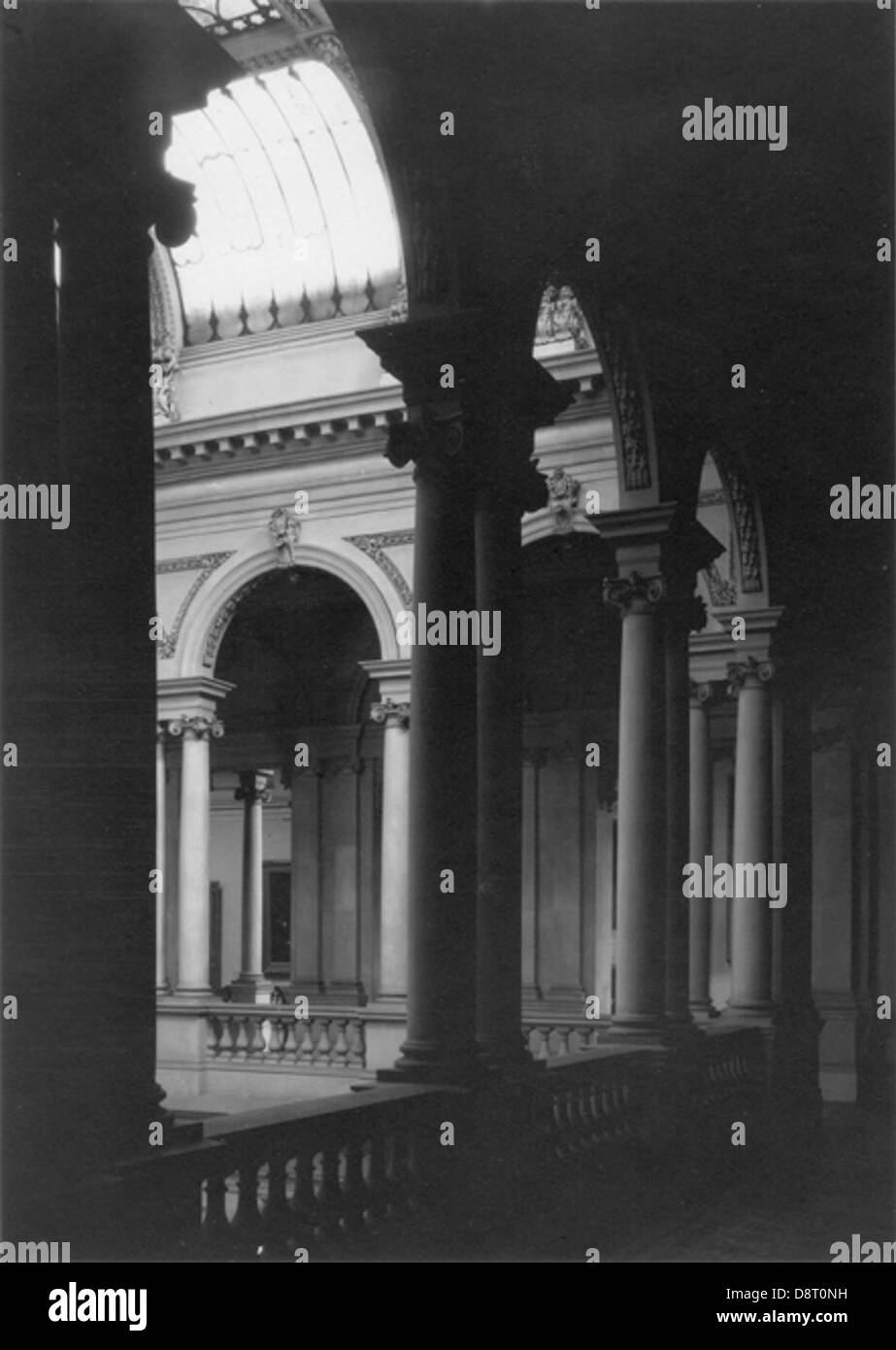 Grand hall of columns Black and White Stock Photos & Images - Alamy