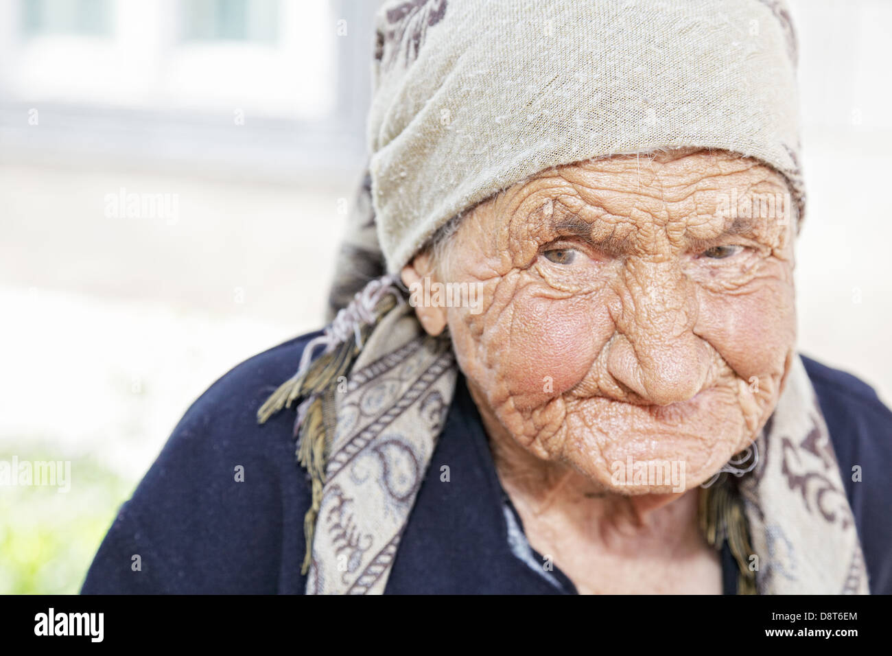 old-woman-portrait-stock-photo-alamy