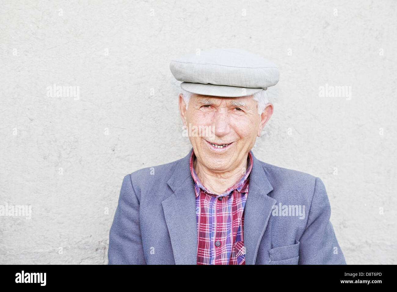 Old man smiling bald hi-res stock photography and images - Alamy
