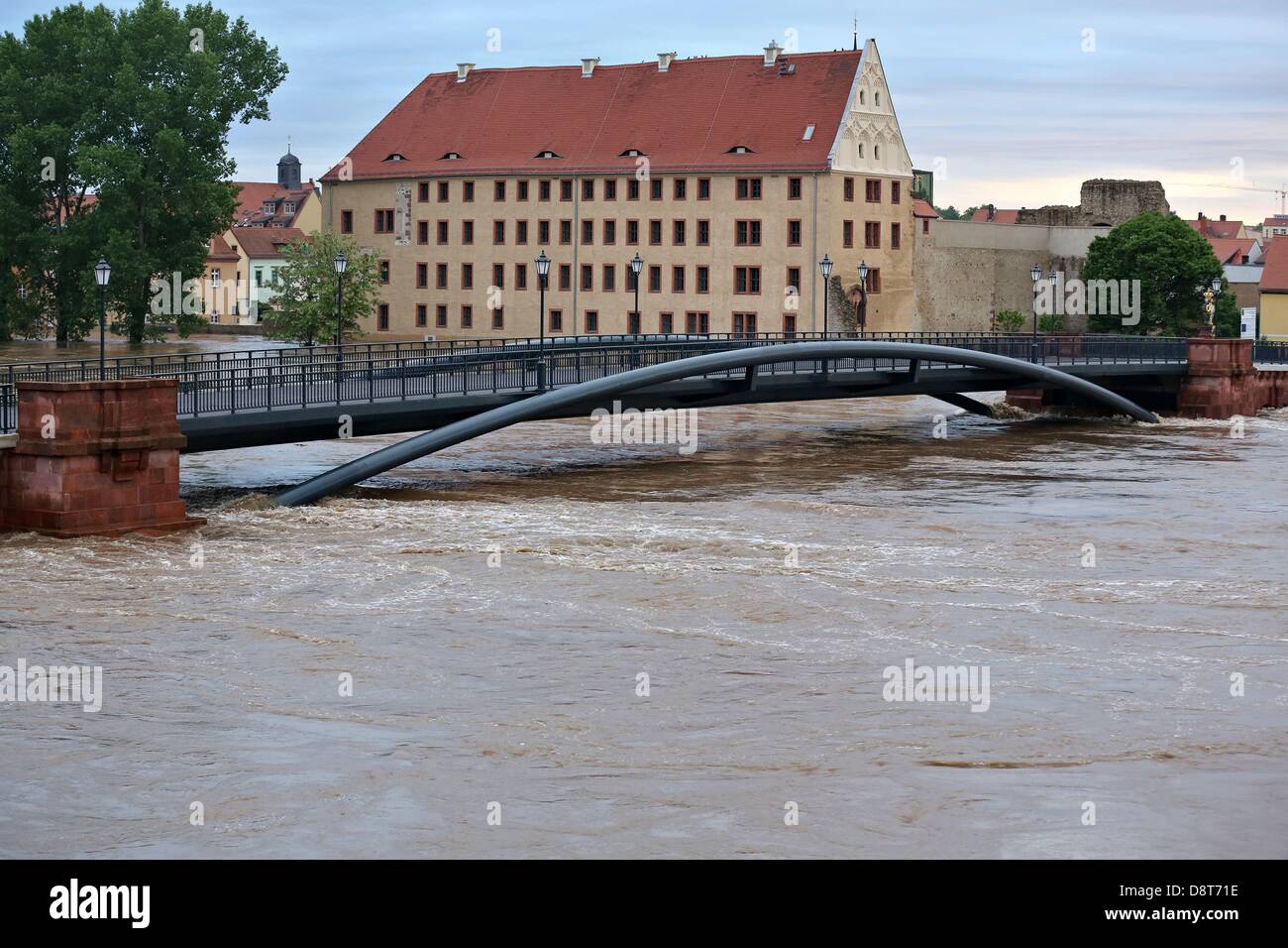 Saxony, Germany. 3rd June 2013. The flooding along the swollen Mulda River in Grimma, Germany, 03 June 2013. Photo: JAN WOITAS/dpa/Alamy Live News Stock Photo