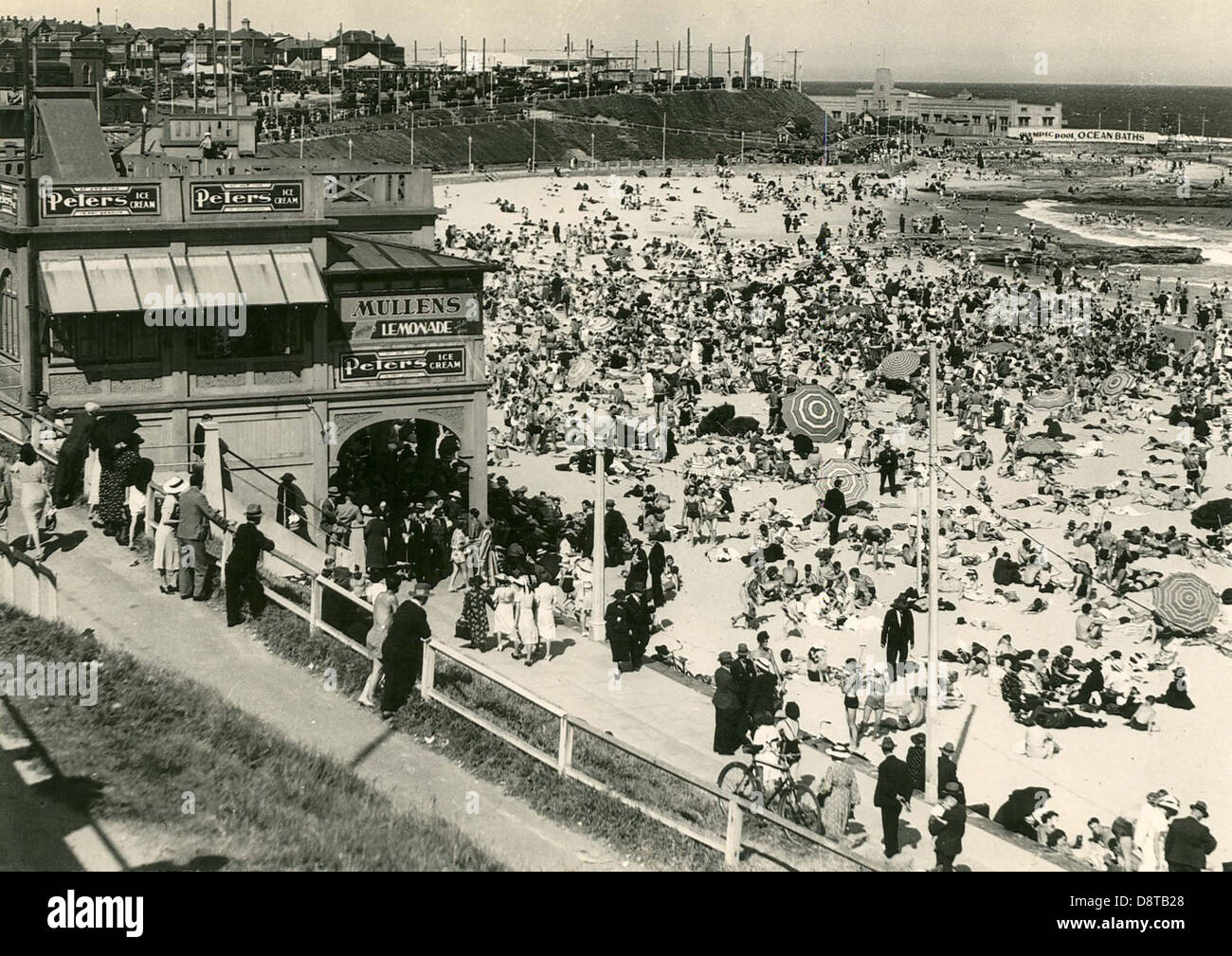 Archival newcastle beach hi-res stock photography and images - Alamy