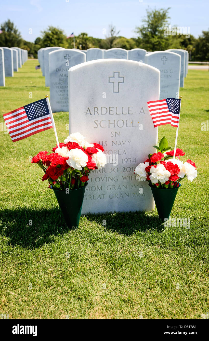 The Sarasota National Military Cemetery on Memorial Day Stock Photo Alamy
