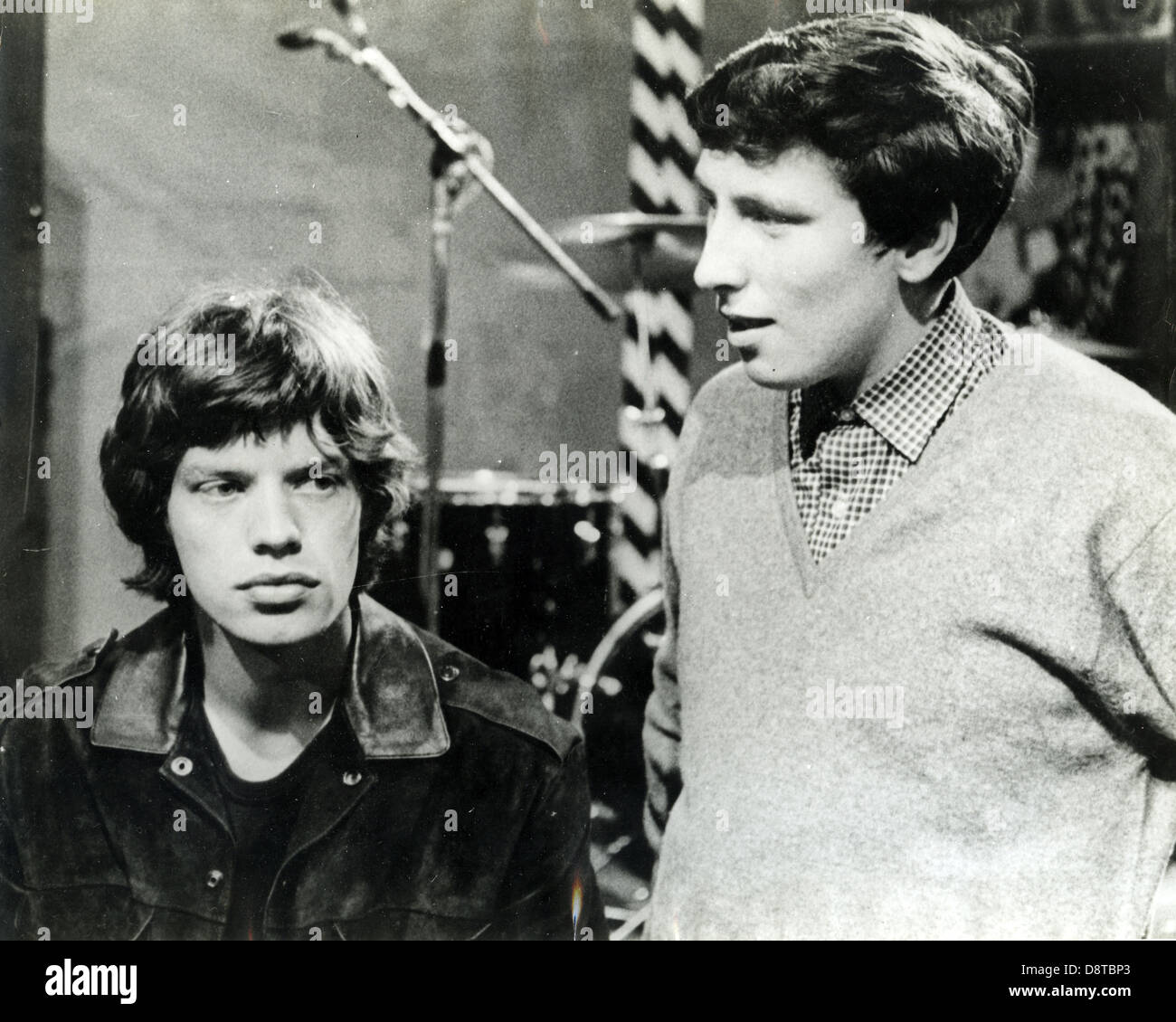 Mick Jagger At Left With Fellow Uk Rock Singer Chris Farlowe About 1966 Stock Photo Alamy Mick Jagger At Left With Fellow Uk Rock Singer Chris Farlowe About 1966 Stock Photo Alamy