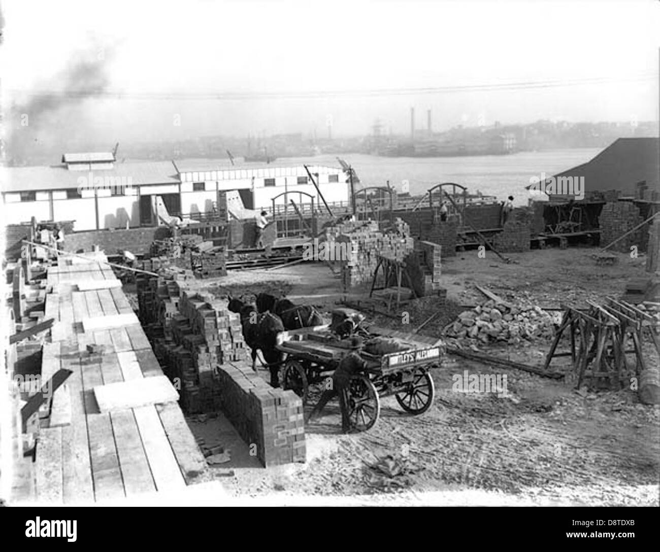 Horsedrawn carts at construction site at Darling Harbour, Sydney Stock Photo