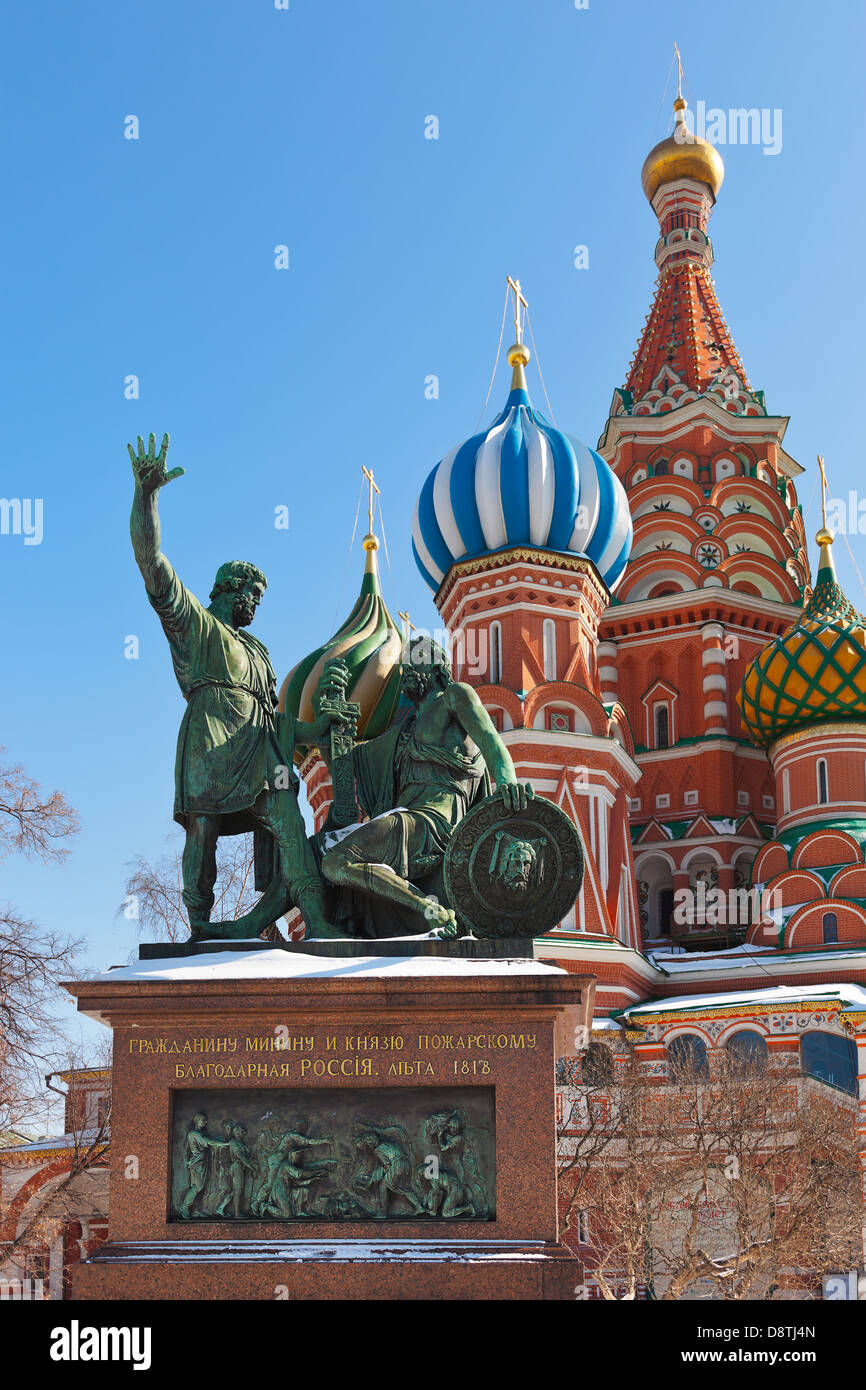 Saint basil moscow snow hi-res stock photography and images - Alamy
